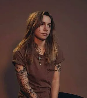 Julien Baker OnlyFans Leaked Free Thumbnail Picture - #N8G62YCNGd