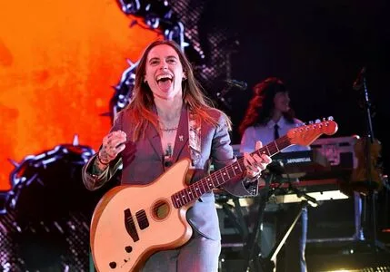 Julien Baker OnlyFans Leaked Free Thumbnail Picture - #Qy7wF2qpFv