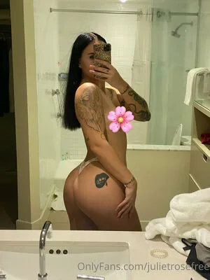 Julietlimafree OnlyFans Leaked Free Thumbnail Picture - #oxnz4u5ieU
