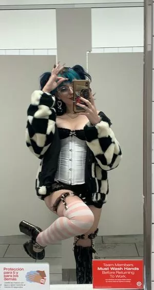 Juliette OnlyFans Leaked Free Thumbnail Picture - #s0IfiXDNId
