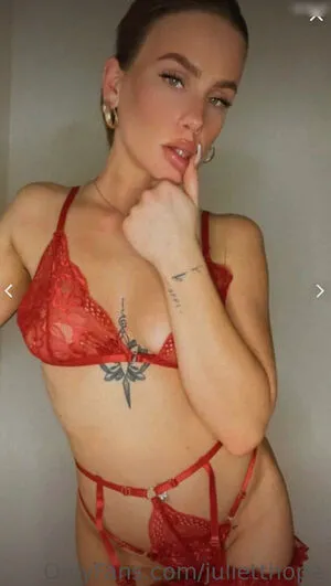 Julietthope Juliettehope OnlyFans Leaked Free Thumbnail Picture - #cnbKigIBAF