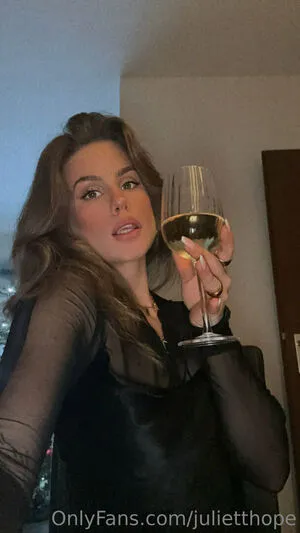 Julietthope OnlyFans Leaked Free Thumbnail Picture - #FSjxBbqiGR