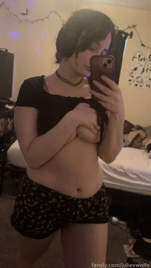 Juliexwolfe OnlyFans Leaked Free Thumbnail Picture - #mm8eyW1eLk
