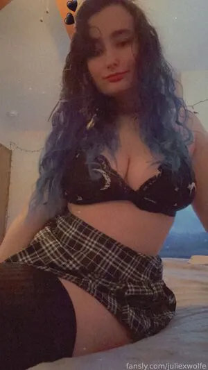 Juliexwolfe OnlyFans Leaked Free Thumbnail Picture - #ot2zhz9ttM