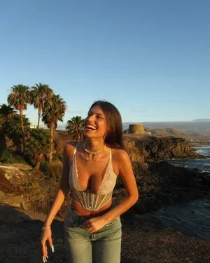 Juliiee Kim OnlyFans Leaked Free Thumbnail Picture - #E19wH4Ghem