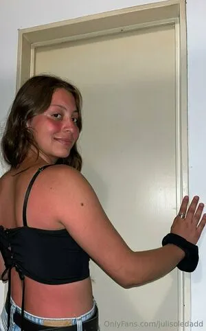 Julisoledadd OnlyFans Leaked Free Thumbnail Picture - #5rZwrcAkbU