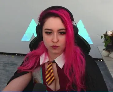 Juliversal OnlyFans Leaked Free Thumbnail Picture - #A1CVIjyT27