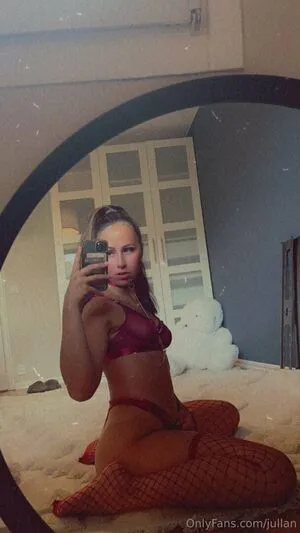 Jullan OnlyFans Leaked Free Thumbnail Picture - #4SQE459EzF