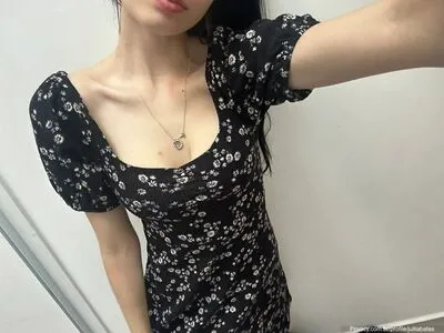 Julliabates OnlyFans Leaked Free Thumbnail Picture - #X0lOcBrGQ1