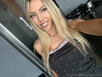 Jullymilkies OnlyFans Leaked Free Thumbnail Picture - #Dq0X2QTzRO