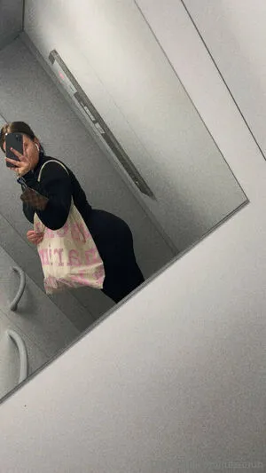 Julzuuuh OnlyFans Leaked Free Thumbnail Picture - #YM9NoUAqUl