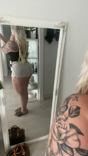 Julzuuuh OnlyFans Leaked Free Thumbnail Picture - #gINK2e0emh
