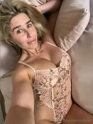 Julzzx3 OnlyFans Leaked Free Thumbnail Picture - #ZXBs6P2P6u