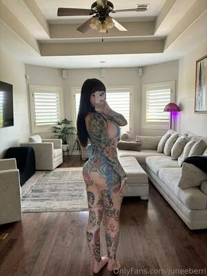 Juneeberri OnlyFans Leaked Free Thumbnail Picture - #2IMPQUwb0n