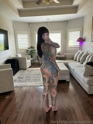 Juneeberri OnlyFans Leaked Free Thumbnail Picture - #s2hd30CtuV