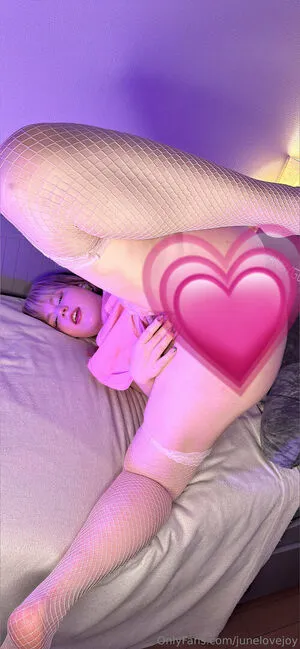 Junelovejoy OnlyFans Leaked Free Thumbnail Picture - #6I1Xw8hD3N