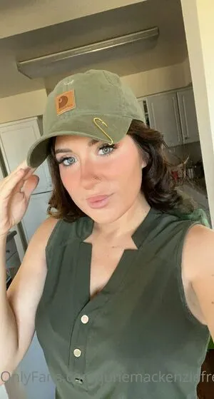 Junemackenziefree OnlyFans Leaked Free Thumbnail Picture - #2WJGofXgnF