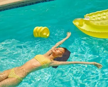 Jung Ho-yeon OnlyFans Leaked Free Thumbnail Picture - #2p8k8Da5H7