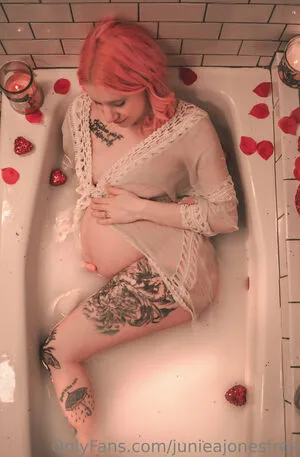 Junieajonesfree OnlyFans Leaked Free Thumbnail Picture - #2pD1VpBQcB