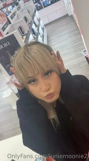Juniemoonie2 OnlyFans Leaked Free Thumbnail Picture - #o2on7mzrBL