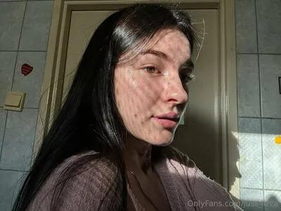 Just Lizza OnlyFans Leaked Free Thumbnail Picture - #JMOoF7s052