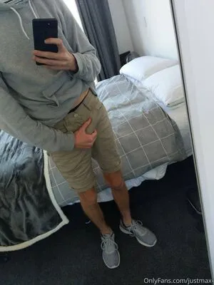 Justmax OnlyFans Leaked Free Thumbnail Picture - #HXKziYelze