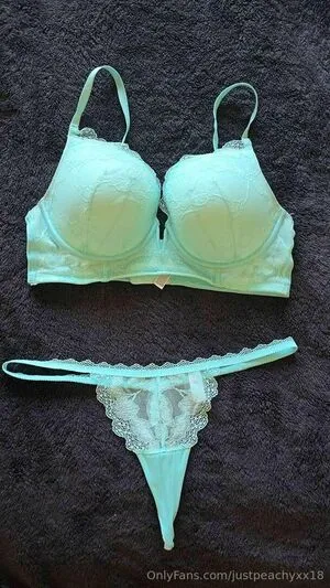Justpeachyxx18 OnlyFans Leaked Free Thumbnail Picture - #ZRWInubeM1