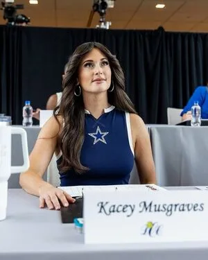 Kacey Musgraves OnlyFans Leaked Free Thumbnail Picture - #2VCtXKalex