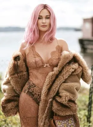 Kacey Musgraves OnlyFans Leaked Free Thumbnail Picture - #4VjadeqstA