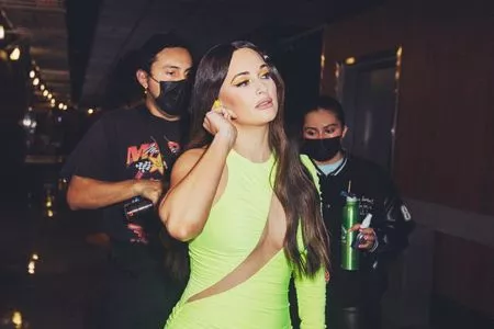 Kacey Musgraves OnlyFans Leaked Free Thumbnail Picture - #E4BILEanlh