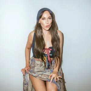 Kacey Musgraves OnlyFans Leaked Free Thumbnail Picture - #GPOSSRs0IH