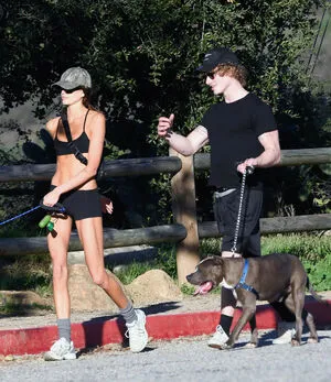 Kaia Gerber OnlyFans Leaked Free Thumbnail Picture - #9eM5V9MaBW