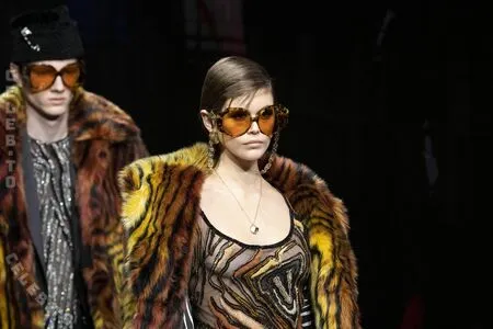 Kaia Gerber OnlyFans Leaked Free Thumbnail Picture - #zhH048iIJ6