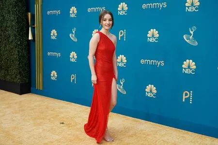 Kaitlyn Dever OnlyFans Leaked Free Thumbnail Picture - #ERkUBoGhce