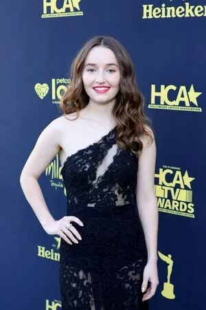 Kaitlyn Dever OnlyFans Leaked Free Thumbnail Picture - #cMjBeepsog