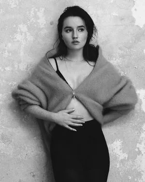 Kaitlyn Dever OnlyFans Leaked Free Thumbnail Picture - #emXxDQWlYc