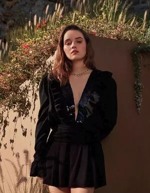 Kaitlyn Dever OnlyFans Leaked Free Thumbnail Picture - #vEhOicVEcZ