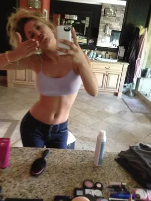 Kaley Cuoco OnlyFans Leaked Free Thumbnail Picture - #0Y42pck5UC