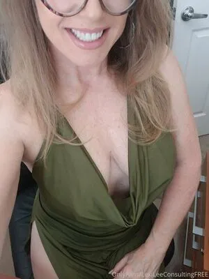 Kamcamcamsfree OnlyFans Leaked Free Thumbnail Picture - #8UzTARf0js