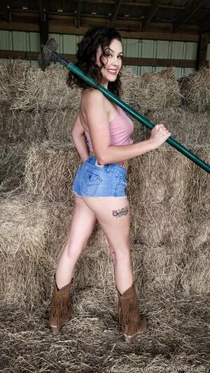 Kara Capri OnlyFans Leaked Free Thumbnail Picture - #4Lffzhxi3c