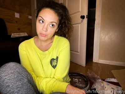 Kara Capri OnlyFans Leaked Free Thumbnail Picture - #ighZ4aTHtU