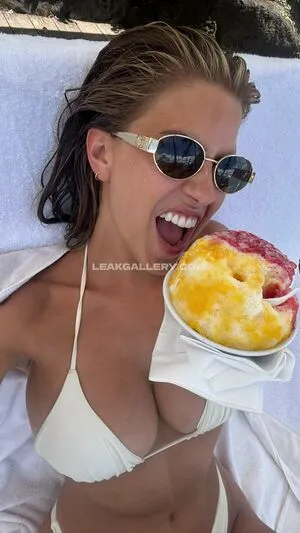 Karajewelll OnlyFans Leaked Free Thumbnail Picture - #tTms4TXVRB