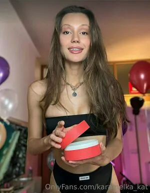 Karamelka Kat OnlyFans Leaked Free Thumbnail Picture - #D6SWV42NNM