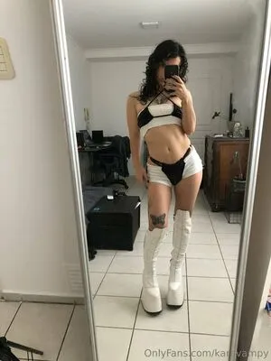 Karavampy OnlyFans Leaked Free Thumbnail Picture - #RhLCaPPZ99