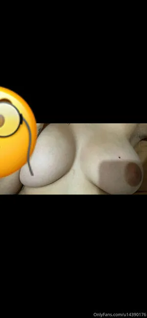 Karelyruizoficial OnlyFans Leaked Free Thumbnail Picture - #Zx7LkFPWWS
