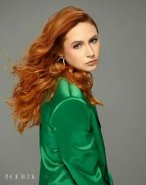 Karen Gillan OnlyFans Leaked Free Thumbnail Picture - #AIKkIlxInc