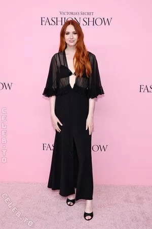 Karen Gillan OnlyFans Leaked Free Thumbnail Picture - #IvN9ujZmuy