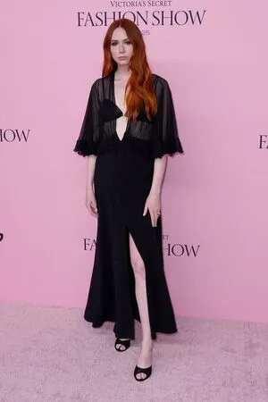 Karen Gillan OnlyFans Leaked Free Thumbnail Picture - #efMvphwJO6