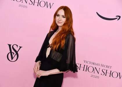 Karen Gillan OnlyFans Leaked Free Thumbnail Picture - #s6T5qEWxTq