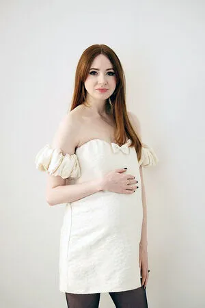 Karen Gillan OnlyFans Leaked Free Thumbnail Picture - #yHUDVTzehw